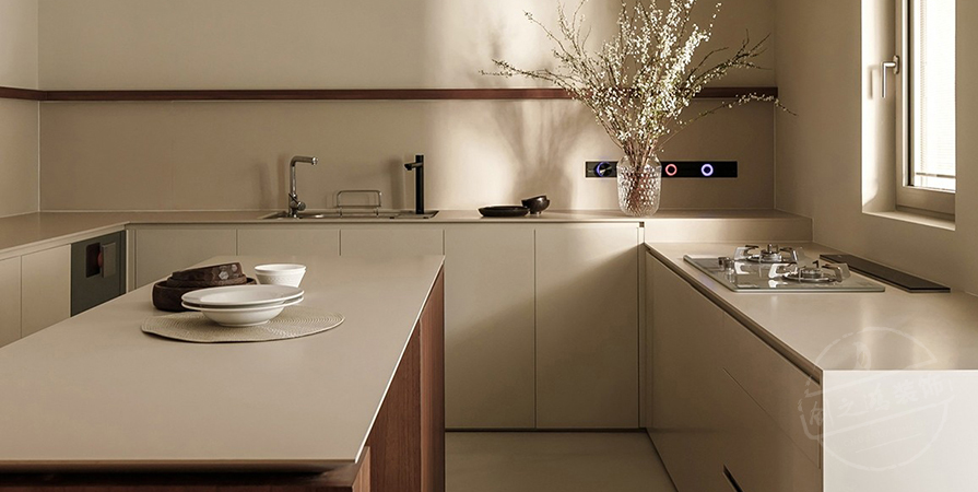 旭輝濱海江來167㎡意式極簡風(fēng)格四居室裝修案例