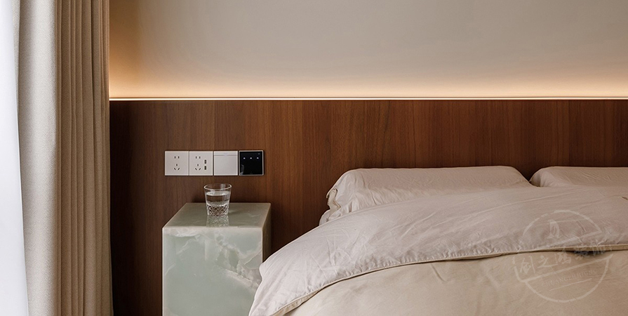 旭輝濱海江來167㎡意式極簡風(fēng)格四居室裝修案例